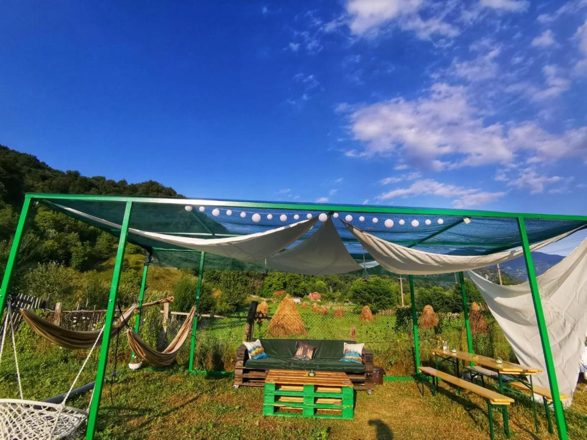 Hotel Luna Rock Glamping Brezoi - Blue Scai Exterior foto