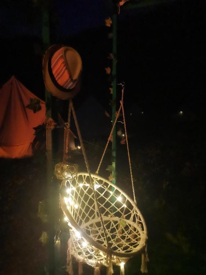 Luna Rock Glamping Brezoi - Blue Scai Exterior foto