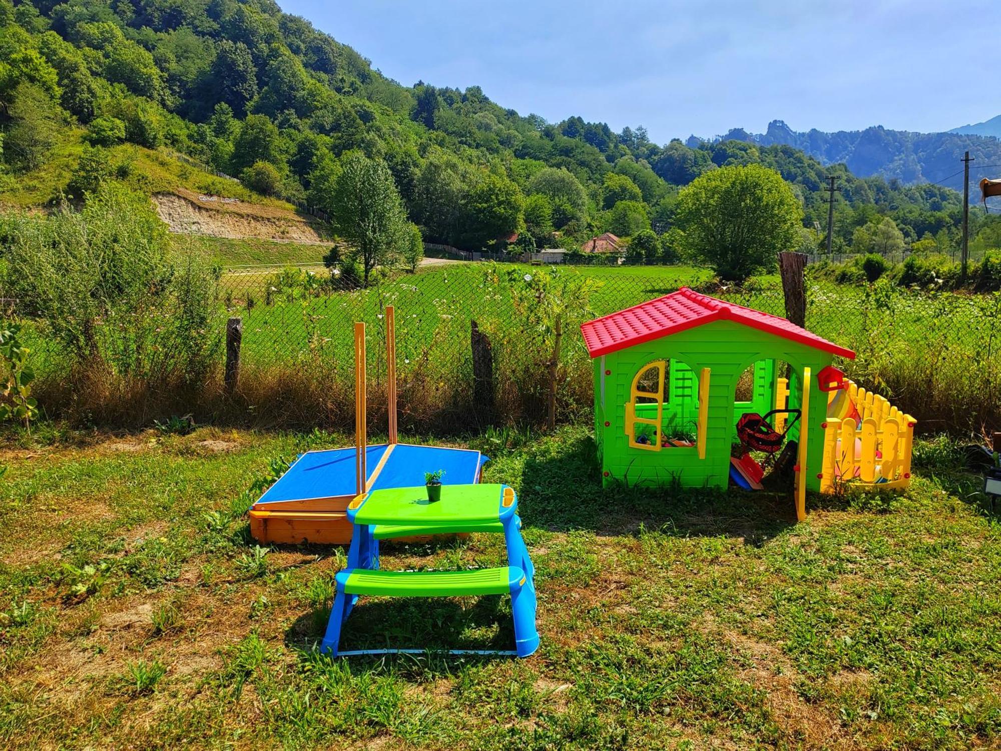 Hotel Luna Rock Glamping Brezoi - Blue Scai Exterior foto